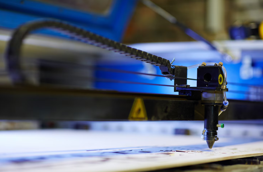 Effects in 10kW Single-Mode Fiber Lasers