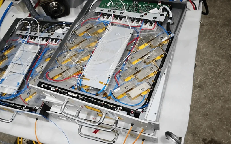 fiber Laser Source interior WH 800x500px